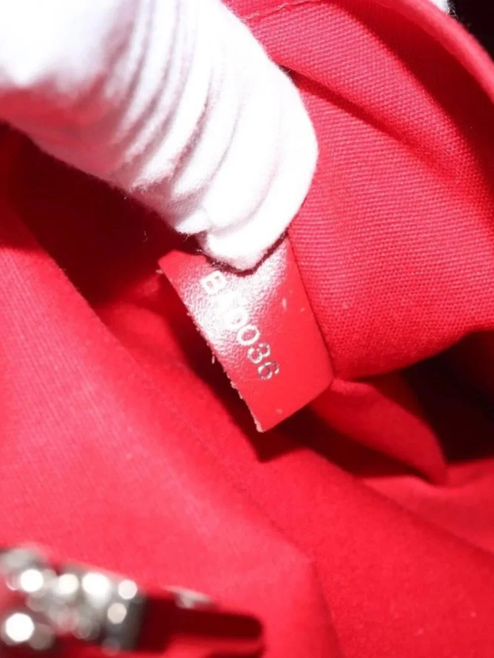 LOUIS VUITTON Epi Passy PM Hand Bag Red M5926E LV Auth yk19943 - Picture 13 of 16